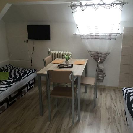 Guesthouse Zuzana Spacince المظهر الخارجي الصورة