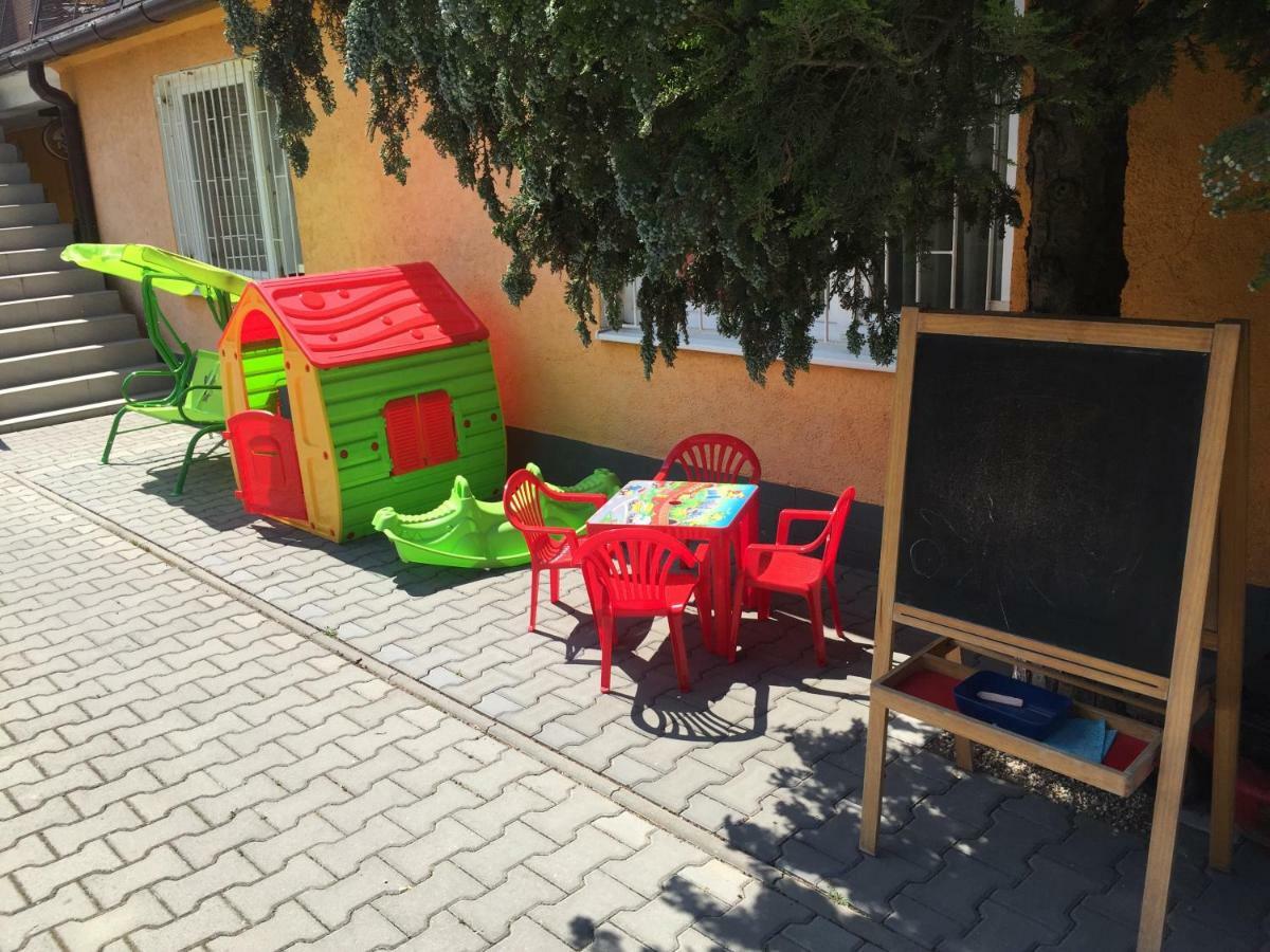 Guesthouse Zuzana Spacince المظهر الخارجي الصورة